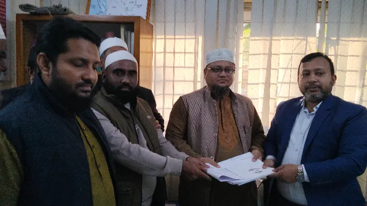 লক্ষ্মীপুর-২ আসনে জামায়াত প্রার্থীর মনোনয়ন পত্র সংগ্রহ