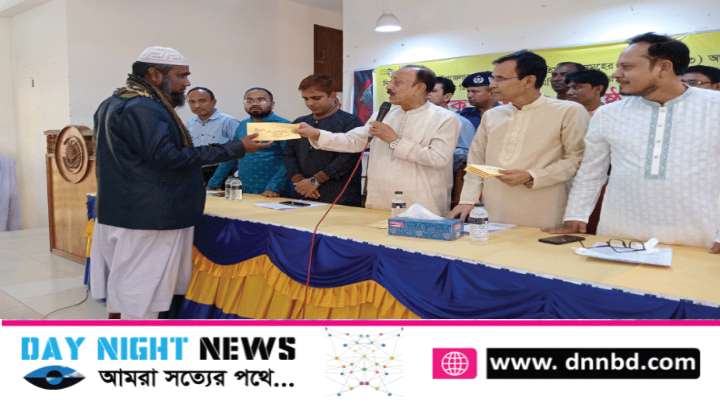 ফুলবাড়ীতে  এতিমখানায় এক কোটি ৪৯ লাখ ৮৮ হাজার টাকার চেক বিতরণ