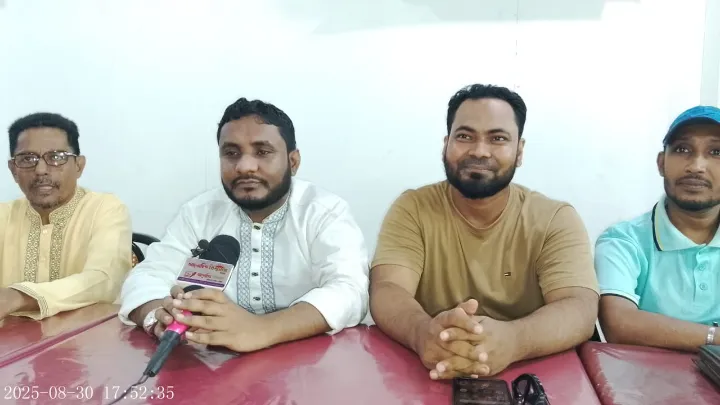 ভিপি নুরের উপর হহামলার প্রতিবাদে ইনকিলাব সংসদের প্রতিবাদ