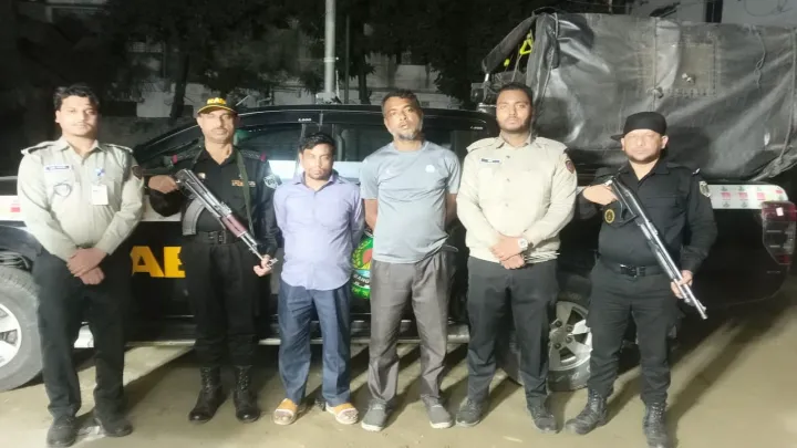 নোয়াখালীতে প্রাইভেটকারে ইয়াবা পাচার, গ্রেপ্তার ২