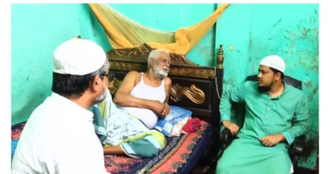 চেয়ারম্যান লিয়াকতের  পাশে জামায়াত নেতা আবদুল  জব্বার