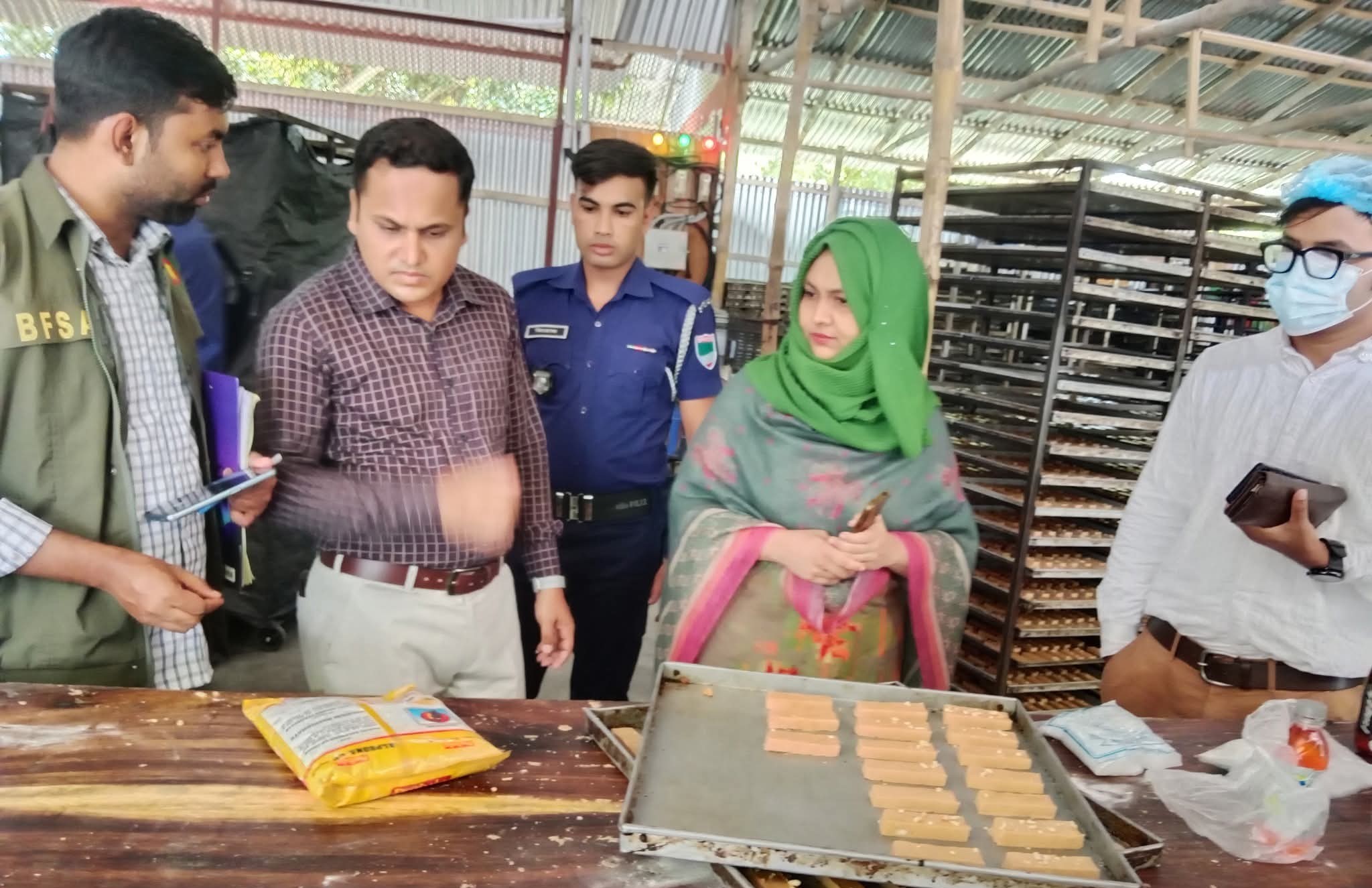 ঝিনাইদহ হিরা বেকারিকে ৪০ হাজার টাকা জরিমানা