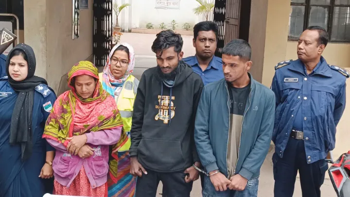 ৮ লক্ষ টাকা ১২০০ পিস ইয়াবা সহ গ্রেপ্তার ৩