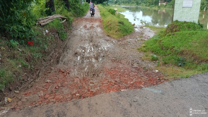 চার বছরেও পাকা হয়নি উত্তর বিশ্বনাথ-রাজাগঞ্জ বাজার রাস্তা