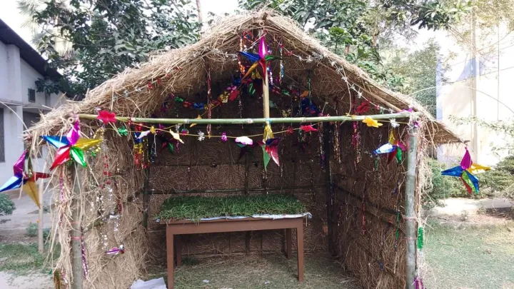 বড়দিনের ছোঁয়ায় সাজসাজ রব ফুলবাড়ীর খ্রিষ্ট ধর্মালম্বীদের পাড়ায়