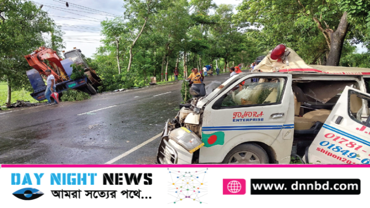 গোপালগঞ্জে অ্যাম্বুলেন্স-লোবেটের সংঘর্ষ, নিহত ৪