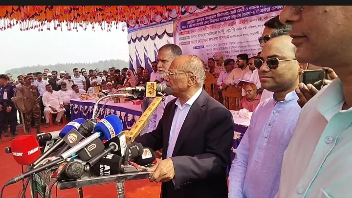 মুছাপুর রেগুলেটর না থাকায় এখন নদী ভাঙন রোধ করা যাচ্ছেনা বন ও পরিবেশ মন্ত্রী