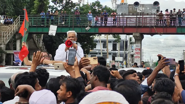 ফ্যাসিবাদ বিরোধী আন্দোলনের,  মতো আবারও সবাইকে,  ঐক্যবদ্ধ হতে হবে