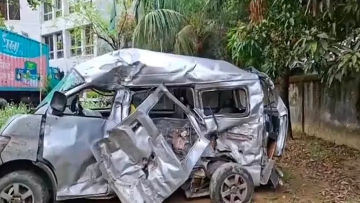 কক্সবাজার চকরিয়ায় ভয়াবহ সড়ক দুর্ঘটনা, একই পরিবারের ৫ জনের মৃত্যু