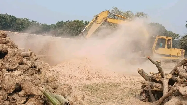 পরিবেশ অধিদপ্তরের অভিযান ২০ লাখ টাকা জরিমানা, গুঁড়িয়ে দেওয়া হলো ৪ ইটভাটা