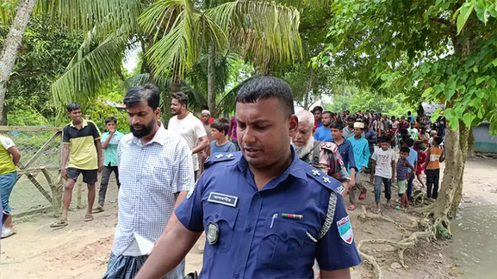 মহেশপুর সীমান্ত দিয়ে ভারতে পালানোর সময় দিপু মনির ভাগ্নে গ্রেফতার