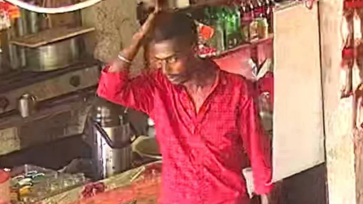 আতঙ্কে বাইকাররা  ‎কমলনগরে একই দিনে দুই সাংবাদিকের মোটরসাইকেল চুরি