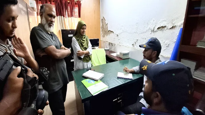 নোয়াখালীতে কিডনি ডায়ালাইসিস সেন্টারে দুদকের অভিযান