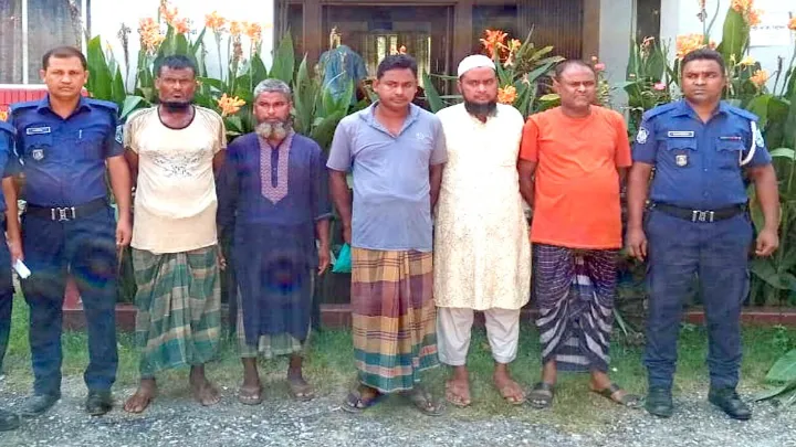 ফুলবাড়ীতে যুবকের মাথা বিহীন দ্বিখন্ডিত মরদেহ উদ্ধার