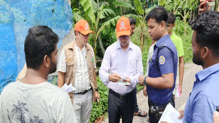 অতিরিক্ত ভাড়া আদায় পিরোজপুরে,  ভ্রাম্যমান আদালতের,  জরিমানা