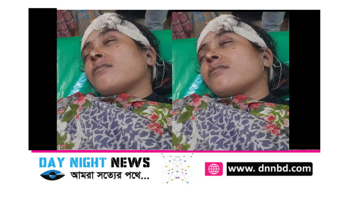 মঠবাড়িয়ায় জমির বিরোধে স্বামীকে গাছের সা‌থে বেঁধে স্ত্রীকে কুপিয়ে জখম